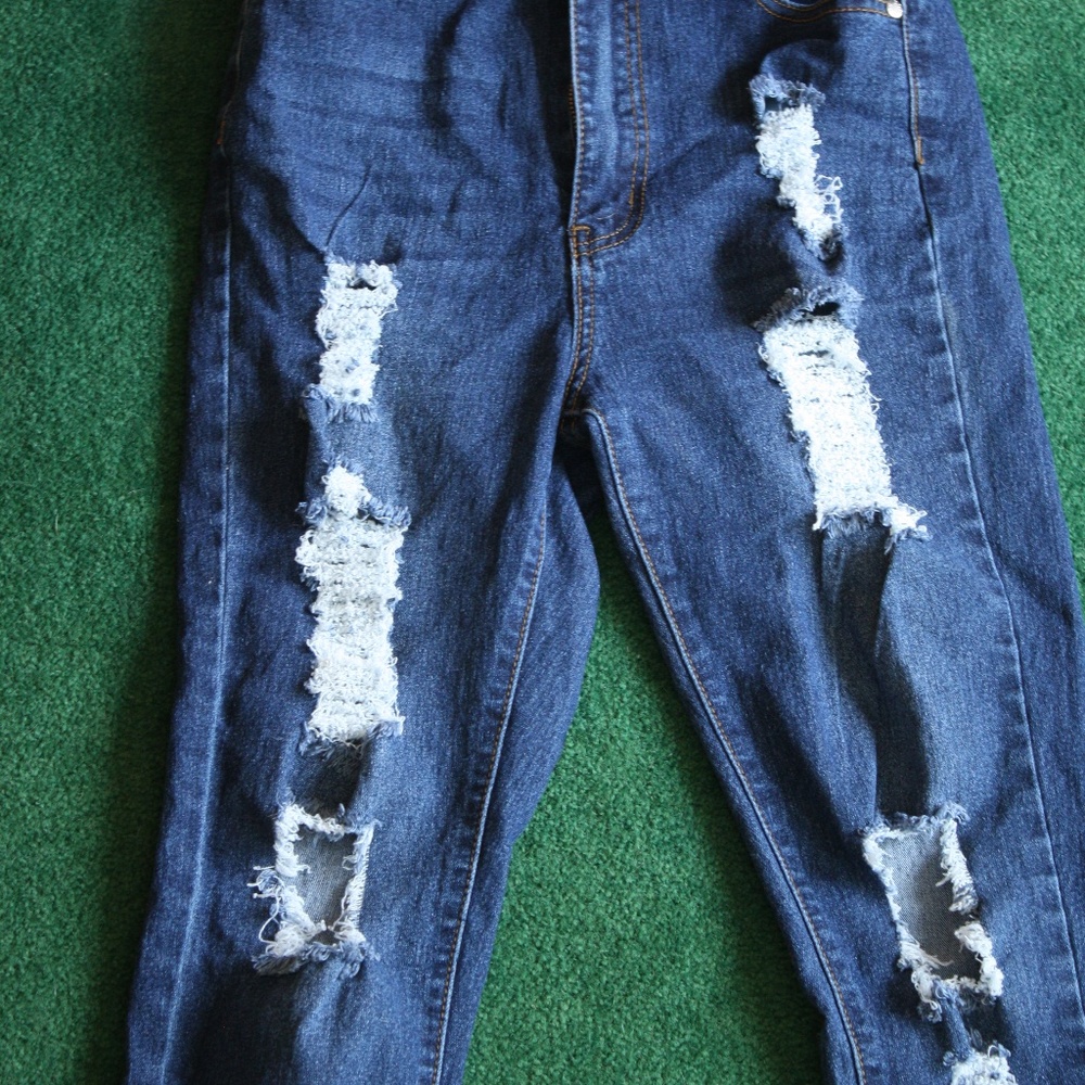 FashionNova Distressed Skinny Jeans